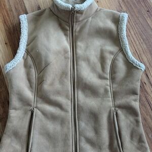 Westtek Outdoor Brand‎ Tan and Cream Sherpa Vest with pockets size medium